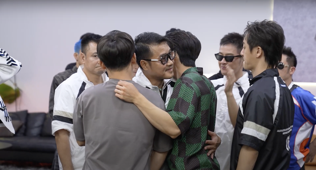 Một “anh đại” bị loại khỏi Anh trai Chông gai khiến cả nhà chung sốc đến thẫn thờ- Ảnh 3. Một “anh đại” bị loại khỏi Anh trai Chông gai khiến cả nhà chung sốc đến thẫn thờ- Ảnh 3.