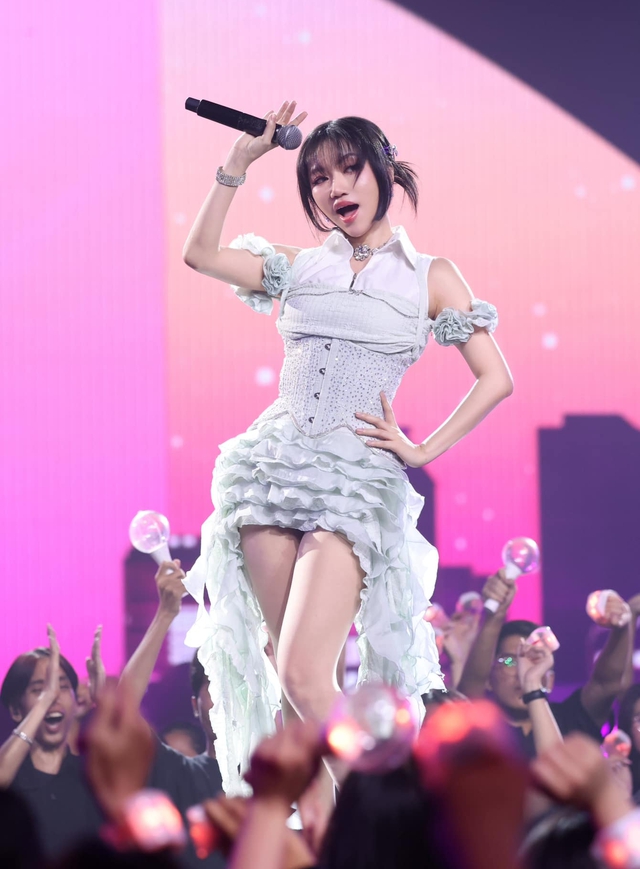 Drama đầu tuần: Châu Đăng Khoa lại tố cáo LyLy và Orange hát hit không xin phép!- Ảnh 3. Drama đầu tuần: Châu Đăng Khoa lại tố cáo LyLy và Orange hát hit không xin phép!- Ảnh 3.