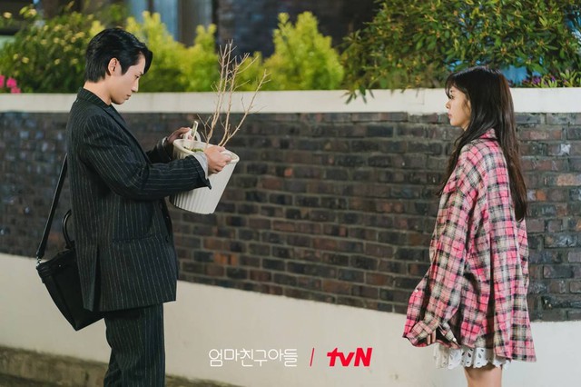 Cặp đôi ngôn tình "gây bão" vì ngọt từ phim đến đời, nhà trai để lộ 1 hành động tình tứ như yêu thật- Ảnh 1. Cặp đôi ngôn tình "gây bão" vì ngọt từ phim đến đời, nhà trai để lộ 1 hành động tình tứ như yêu thật- Ảnh 1.