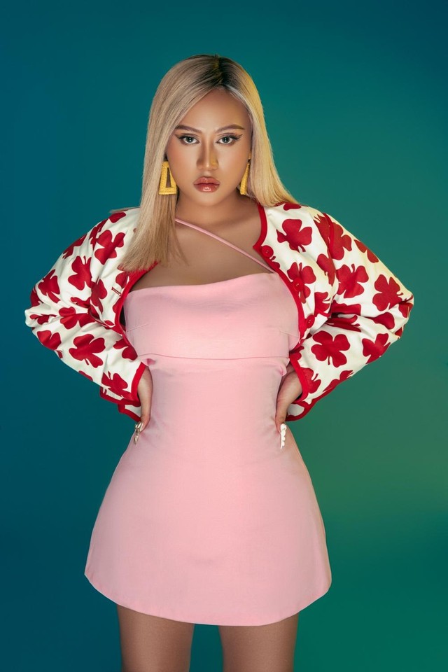 NÓNG: Sofia đăng 33 tấm ảnh kèm tâm thư tố cáo Châu Đăng Khoa và công ty triệt đường sống, 3 năm đi hát chưa bao giờ nhận được điều này!- Ảnh 2. NÓNG: Sofia đăng 33 tấm ảnh kèm tâm thư tố cáo Châu Đăng Khoa và công ty triệt đường sống, 3 năm đi hát chưa bao giờ nhận được điều này!- Ảnh 2.