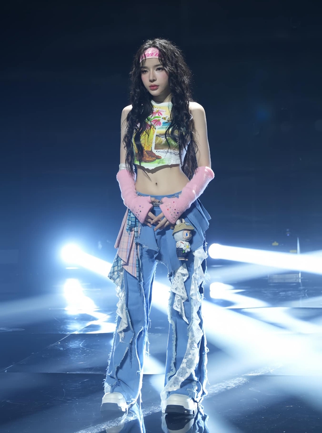 LyLy đáp trả vụ bị Châu Đăng Khoa tố "hát chùa": Tự mình chọn bài, không muốn để tâm đến chuyện cũ!- Ảnh 3. LyLy đáp trả vụ bị Châu Đăng Khoa tố "hát chùa": Tự mình chọn bài, không muốn để tâm đến chuyện cũ!- Ảnh 3.