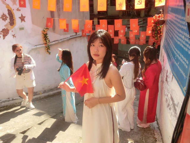 Mê cái cách Gen Z chào mừng Tết Độc lập!- Ảnh 3. Mê cái cách Gen Z chào mừng Tết Độc lập!- Ảnh 3.