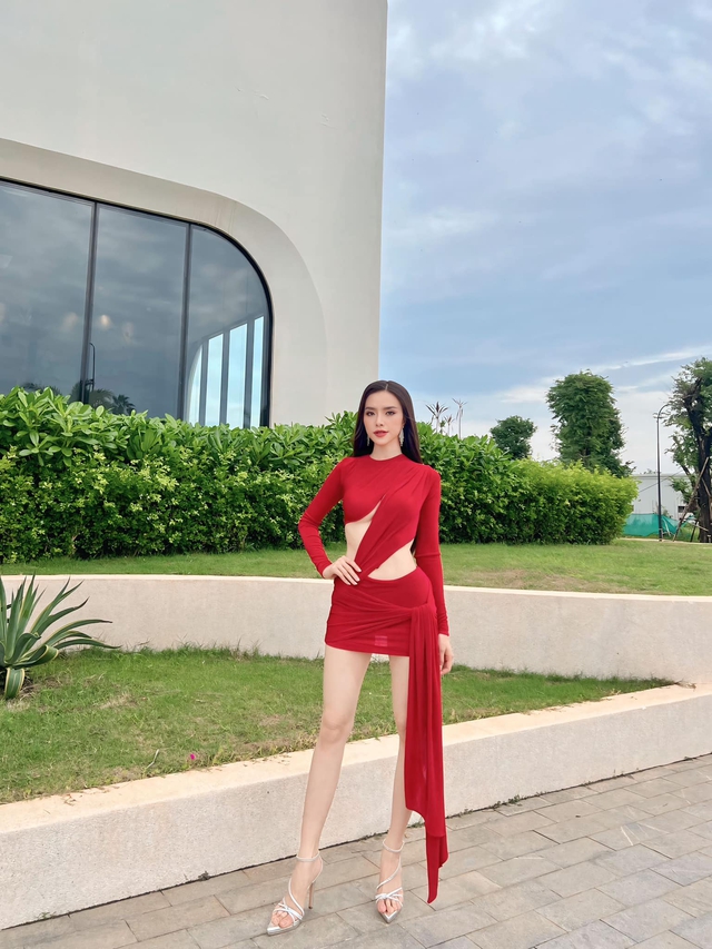 Lộ nhan sắc khi chưa thẩm mỹ của cô gái "bại trận" trước Lê Võ Quế Anh- Ảnh 8. Lộ nhan sắc khi chưa thẩm mỹ của cô gái "bại trận" trước Lê Võ Quế Anh- Ảnh 8.