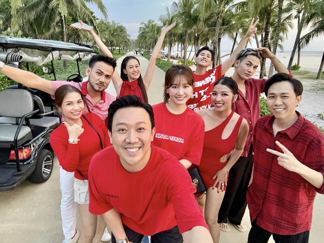 Cặp đôi Vbiz là thành viên hội bạn Trấn Thành thông báo kết hôn ngày 10/9 - Ảnh 7. Cặp đôi Vbiz là thành viên hội bạn Trấn Thành thông báo kết hôn ngày 10/9 - Ảnh 7.