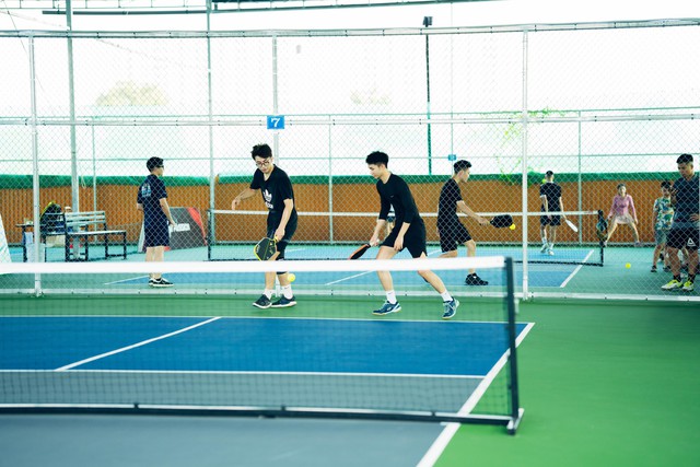 Chơi pickleball 4 ngày xuyên lễ, hội “chị đẹp” tuyên bố 1 điều bất ngờ về lời đồn lên sân giữ chồng- Ảnh 1. Chơi pickleball 4 ngày xuyên lễ, hội “chị đẹp” tuyên bố 1 điều bất ngờ về lời đồn lên sân giữ chồng- Ảnh 1.