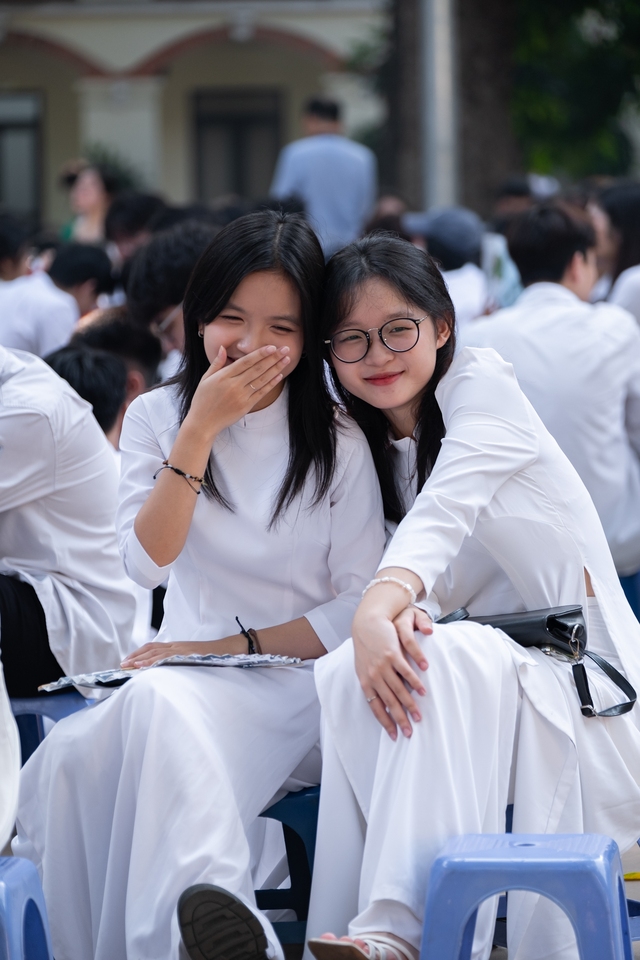 Toàn cảnh lễ khai giảng năm học mới: Rất nhanh - gọn nhưng vẫn thừa vui tươi và háo hức!- Ảnh 4. Toàn cảnh lễ khai giảng năm học mới: Rất nhanh - gọn nhưng vẫn thừa vui tươi và háo hức!- Ảnh 4.