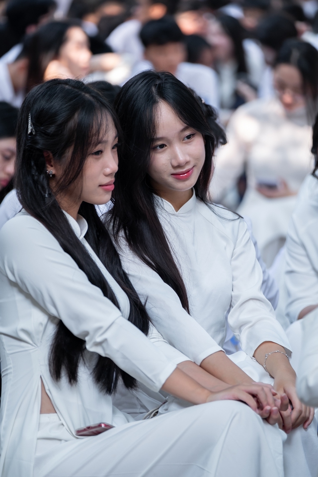 Xem loạt ảnh khai giảng mới thấy, nữ sinh Việt cứ mặc áo dài là Xem loạt ảnh khai giảng mới thấy, nữ sinh Việt cứ mặc áo dài là