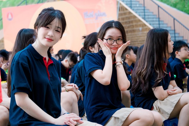 Toàn cảnh lễ khai giảng năm học mới: Rất nhanh - gọn nhưng vẫn thừa vui tươi và háo hức!- Ảnh 19. Toàn cảnh lễ khai giảng năm học mới: Rất nhanh - gọn nhưng vẫn thừa vui tươi và háo hức!- Ảnh 19.
