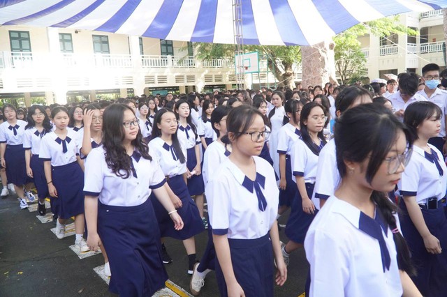 Toàn cảnh lễ khai giảng năm học mới: Rất nhanh - gọn nhưng vẫn thừa vui tươi và háo hức!- Ảnh 27. Toàn cảnh lễ khai giảng năm học mới: Rất nhanh - gọn nhưng vẫn thừa vui tươi và háo hức!- Ảnh 27.