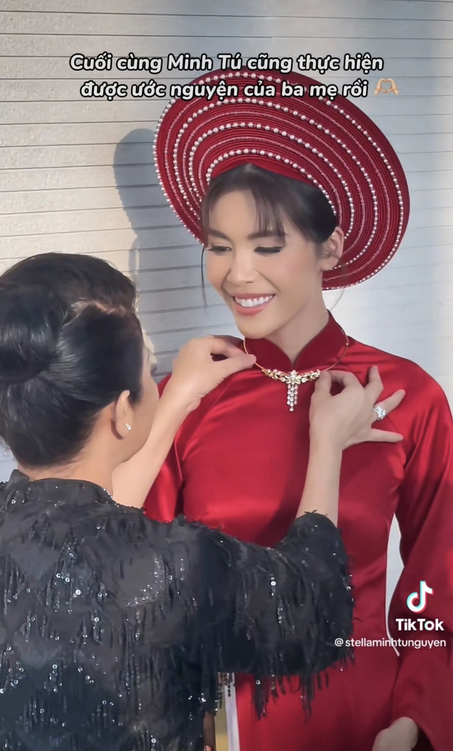 2 chi tiết gây xúc động ở đám cưới Minh Tú: Dành riêng chiếc ghế cho bố quá cố, bật khóc khi mẹ làm việc này - Ảnh 6.