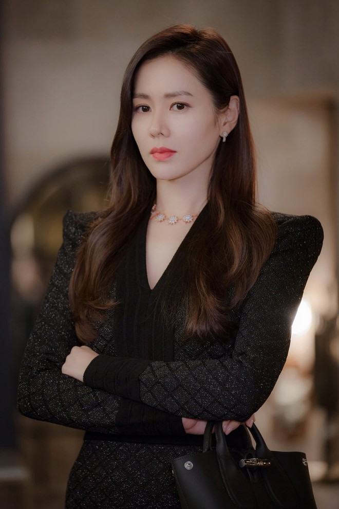 Queen of Tears: Giấc mộng vượt mặt Crash Landing on You có đang quá xa vời? - Ảnh 2.