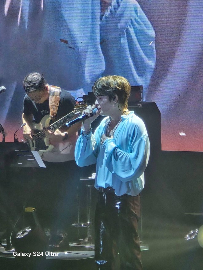 Kim Jae Joong mở màn show diễn ở TP.HCM bằng bản hit của DBSK, tiết lộ người tổn thương nhất khi 5 thành viên chia tay nhau - Ảnh 4.