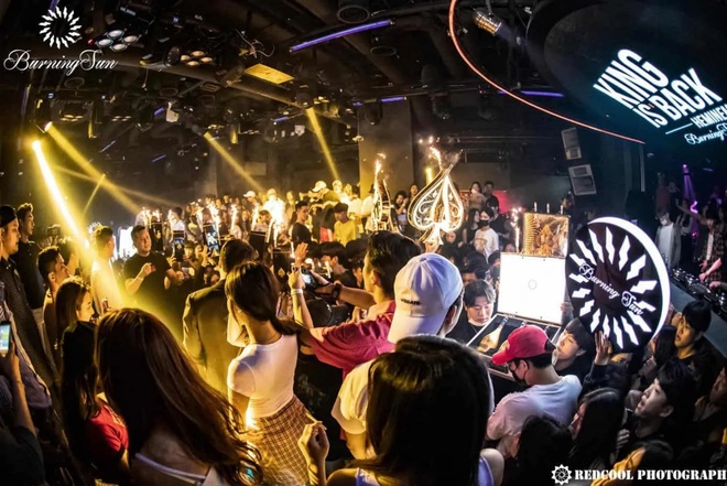 Seungri mở tiệc Giáng Sinh mại dâm: GD sốc vì em út như Đại gia Gatsby, dắt gái với bè lũ Burning Sun rồi nói dối từ thiện - Ảnh 17.