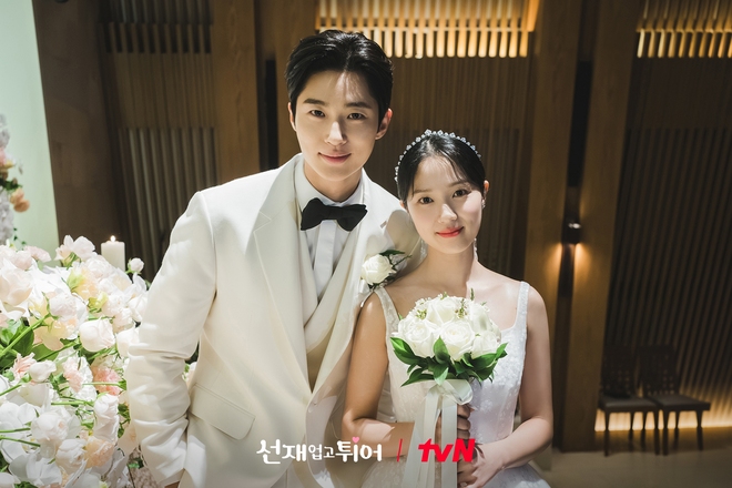 Đạo diễn Cõng Anh Mà Chạy tự khui: Byeon Woo Seok và Kim Hye Yoon đang hẹn hò thật mà tôi không biết cũng nên - Ảnh 9.