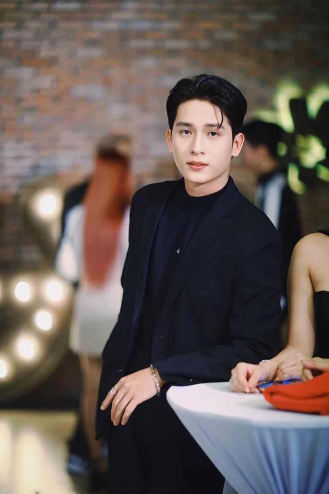 Mỹ nam phim Việt nhận mưa lời khen vì diễn quá đỉnh, netizen “nài nỉ” lên làm nam chính gấp - Ảnh 5.