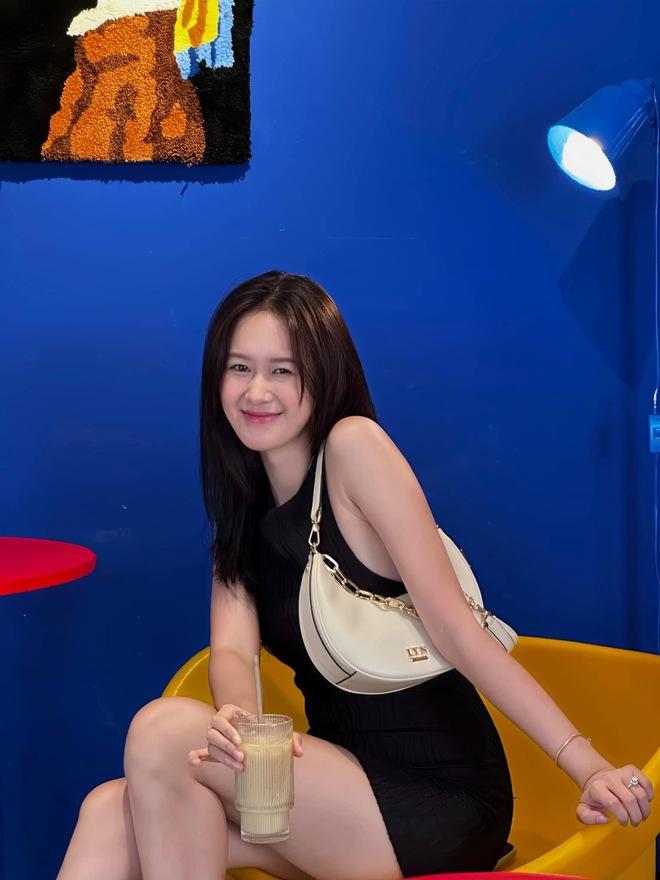 Vợ sắp cưới kém 12 tuổi tiết lộ tính cách đặc biệt của Anh Đức khi yêu - Ảnh 8.