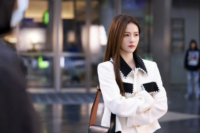 Lưu Diệc Phi bị chỉ trích vì chỉ giỏi PR nhan sắc - Ảnh 4.