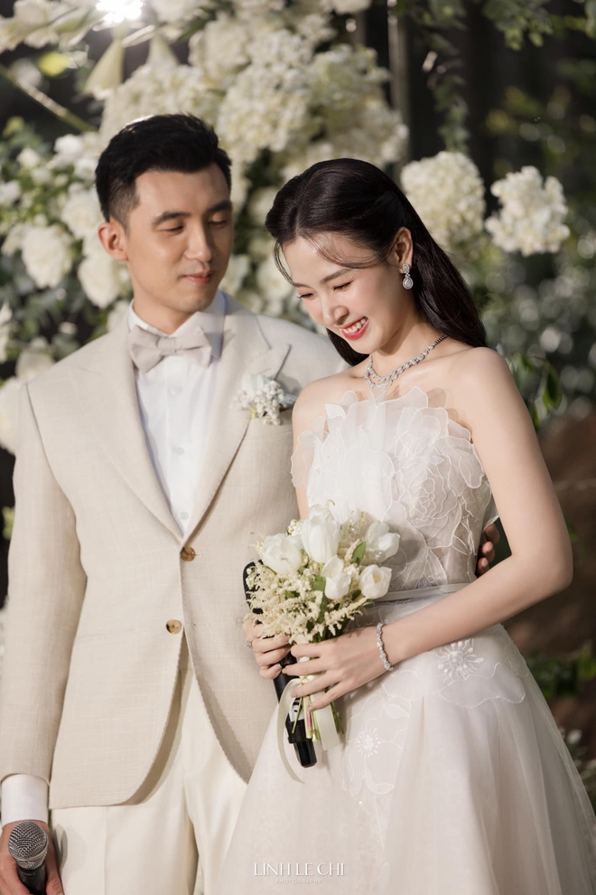 Hé lộ thêm 2 quy định của Midu và chồng thiếu gia dành cho khách mời dự hôn lễ - Ảnh 5.