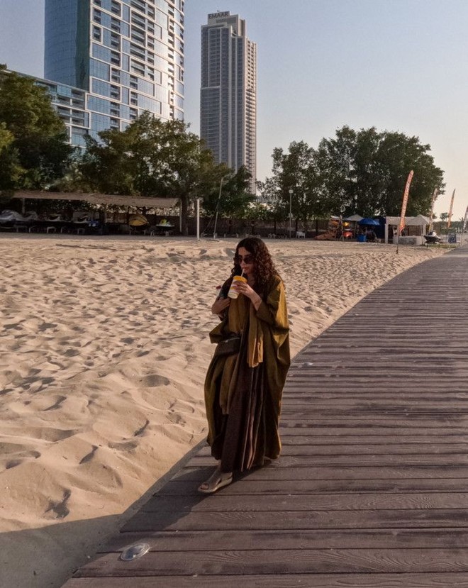 Tránh nóng đỉnh điểm kiểu nhà giàu: Người dân Dubai đổ xô đi du thuyền, thuê khách sạn xa xỉ ở cho mát - Ảnh 5.