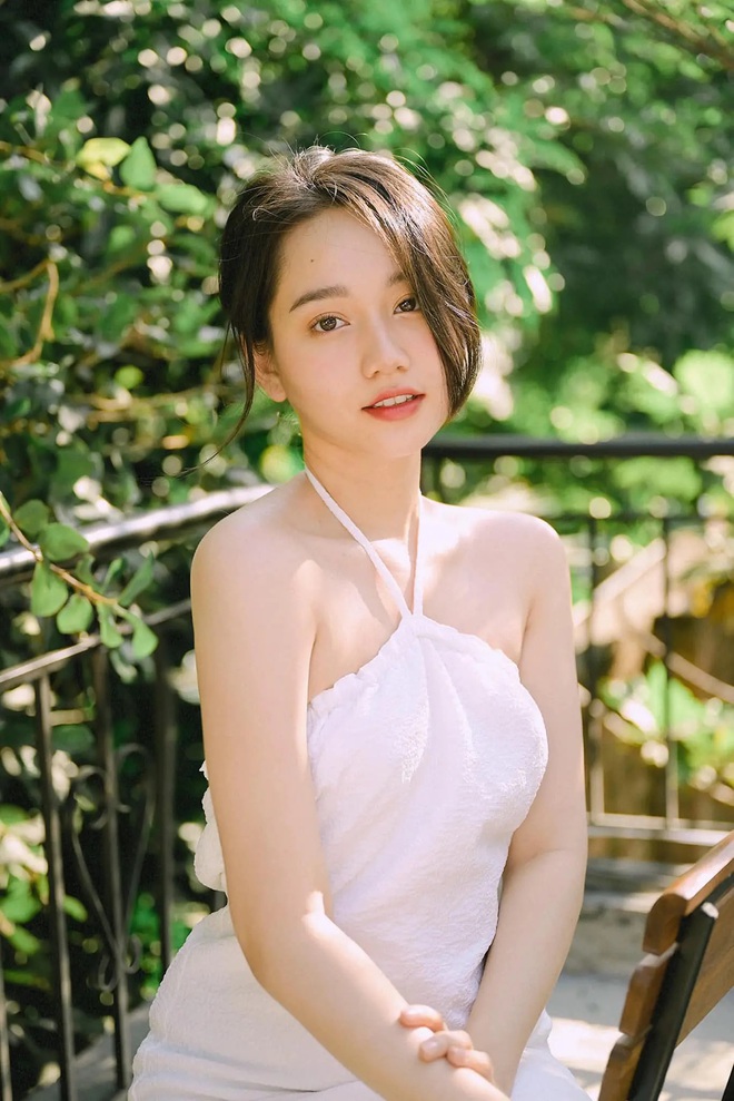 Ngọc nữ thế hệ mới Vbiz vướng tin hẹn hò bí mật trong 4 năm, còn đang sống chung với bạn trai - Ảnh 15.