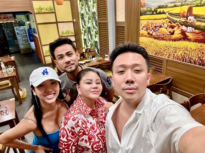 Midu cùng dàn sao khoe thiệp cưới Anh Đức, dự sẽ có nửa showbiz tụ họp! - Ảnh 6.