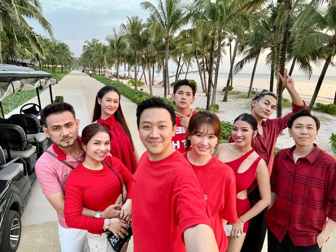 Midu cùng dàn sao khoe thiệp cưới Anh Đức, dự sẽ có nửa showbiz tụ họp! - Ảnh 5.