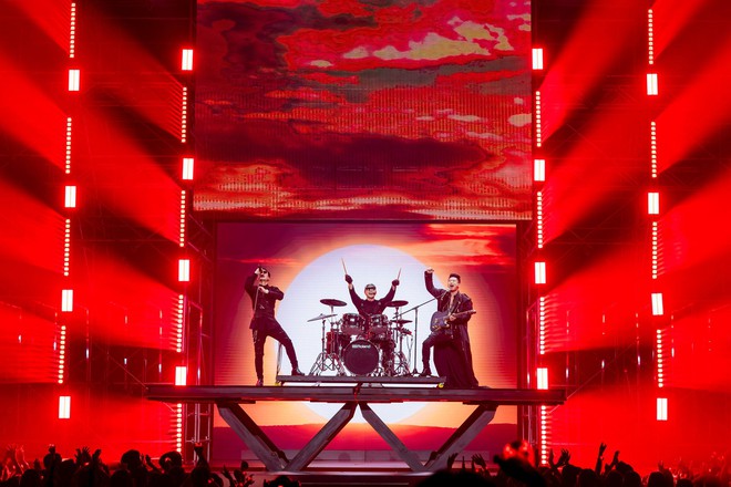 Dân mạng rần rần ủng hộ Anh Trai Vượt Ngàn Chông Gai vì là hàng real mua bản quyền! - Ảnh 10.