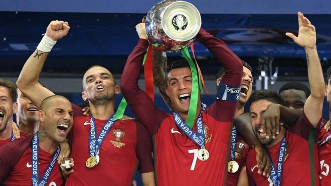 Hành trình 20 năm của Ronaldo tại Euro: Có niềm vui vỡ òa, có nước mắt cay đắng nhưng điều còn lại sau cùng là sự vĩ đại - Ảnh 6.