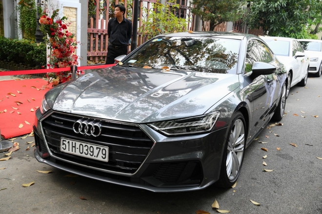 Ngắm lại loạt siêu xe rước dâu của 3 thiếu gia ngành nhựa đình đám nhất Việt Nam: Phải chi hồi đó được gả vào hào môn! - Ảnh 2.