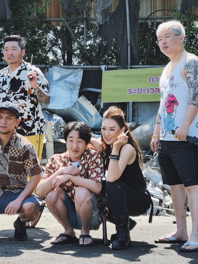 Hari Won gây sốc khi xuất hiện ở phim Hàn đang hot, tạo hình xấu nhất sự nghiệp khiến netizen nhận không ra - Ảnh 8.