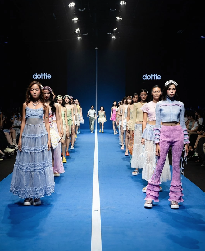 Local brand Việt đang quá khó khăn: Nhiều nơi đóng cửa, có người bay luôn 20 tỷ- Ảnh 19. Local brand Việt đang quá khó khăn: Nhiều nơi đóng cửa, có người bay luôn 20 tỷ- Ảnh 19.