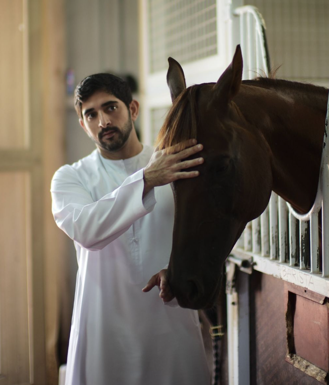 Thái tử Dubai từng "gây bão" MXH vì quá đẹp trai, gương mặt “như tạc tượng” bây giờ ra sao?- Ảnh 7. Thái tử Dubai từng "gây bão" MXH vì quá đẹp trai, gương mặt “như tạc tượng” bây giờ ra sao?- Ảnh 7.