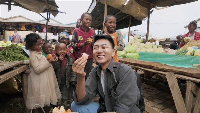 Khoai Lang Thang đã đạt được ước mơ khi tới nơi Quang Linh Vlog sinh sống- Ảnh 8. Khoai Lang Thang đã đạt được ước mơ khi tới nơi Quang Linh Vlog sinh sống- Ảnh 8.