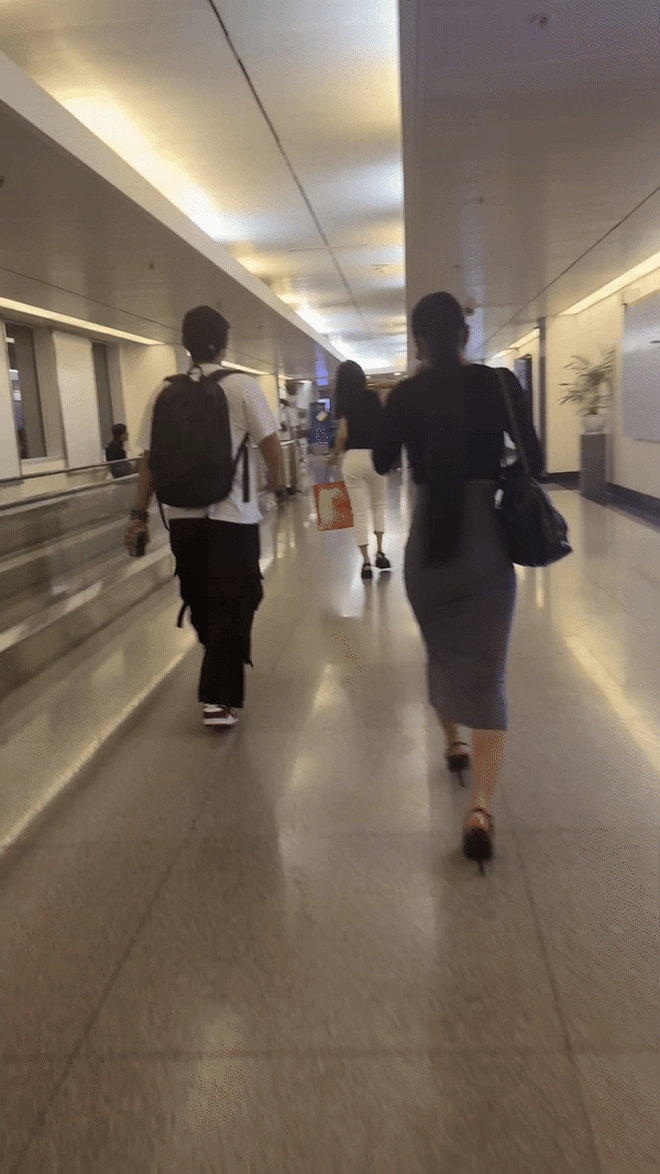 Vì sao Hằng Du Mục hội ngộ Hoa hậu Thuỳ Tiên sau biến cố gây bão?- Ảnh 3. Vì sao Hằng Du Mục hội ngộ Hoa hậu Thuỳ Tiên sau biến cố gây bão?- Ảnh 3.