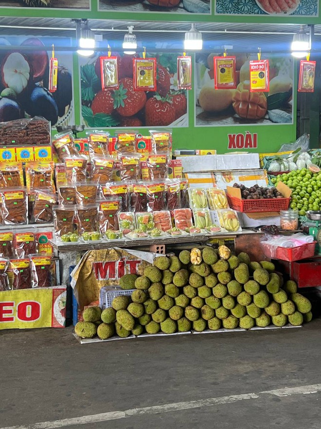 Cận cảnh mít tí hon ở Đồng Nai, người mua thắc mắc ăn mấy quả mới đủ?- Ảnh 2. Cận cảnh mít tí hon ở Đồng Nai, người mua thắc mắc ăn mấy quả mới đủ?- Ảnh 2.