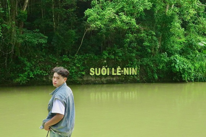 Mê cái cách Gen Z chào mừng Tết Độc lập!- Ảnh 7. Mê cái cách Gen Z chào mừng Tết Độc lập!- Ảnh 7.