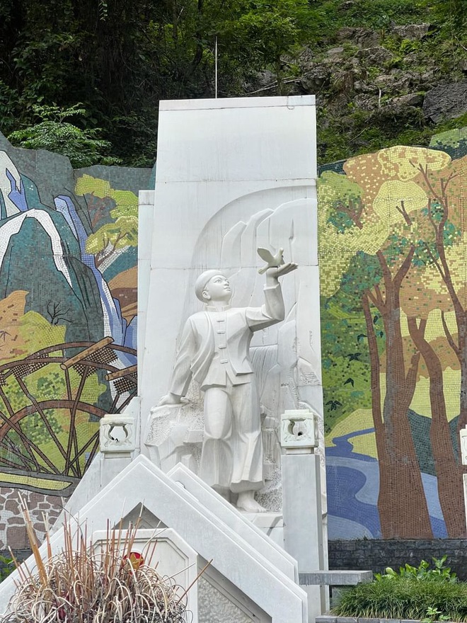 Mê cái cách Gen Z chào mừng Tết Độc lập!- Ảnh 9. Mê cái cách Gen Z chào mừng Tết Độc lập!- Ảnh 9.