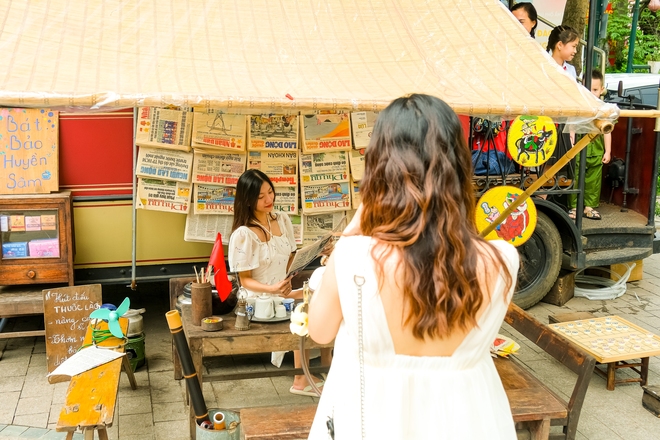 Hà Nội 1/9: Các điểm du lịch lịch sử hút khách, giới trẻ thong thả đi cà phê tận hưởng mùa thu "Tết Độc lập"- Ảnh 17. Hà Nội 1/9: Các điểm du lịch lịch sử hút khách, giới trẻ thong thả đi cà phê tận hưởng mùa thu "Tết Độc lập"- Ảnh 17.