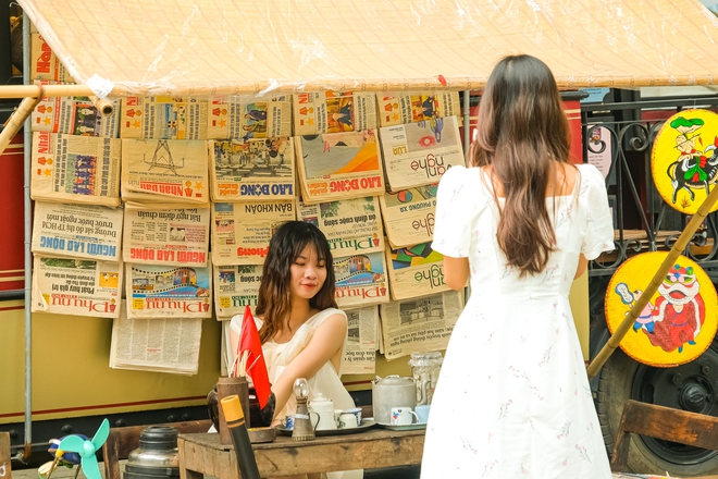 Hà Nội 1/9: Các điểm du lịch lịch sử hút khách, giới trẻ thong thả đi cà phê tận hưởng mùa thu "Tết Độc lập"- Ảnh 18. Hà Nội 1/9: Các điểm du lịch lịch sử hút khách, giới trẻ thong thả đi cà phê tận hưởng mùa thu "Tết Độc lập"- Ảnh 18.