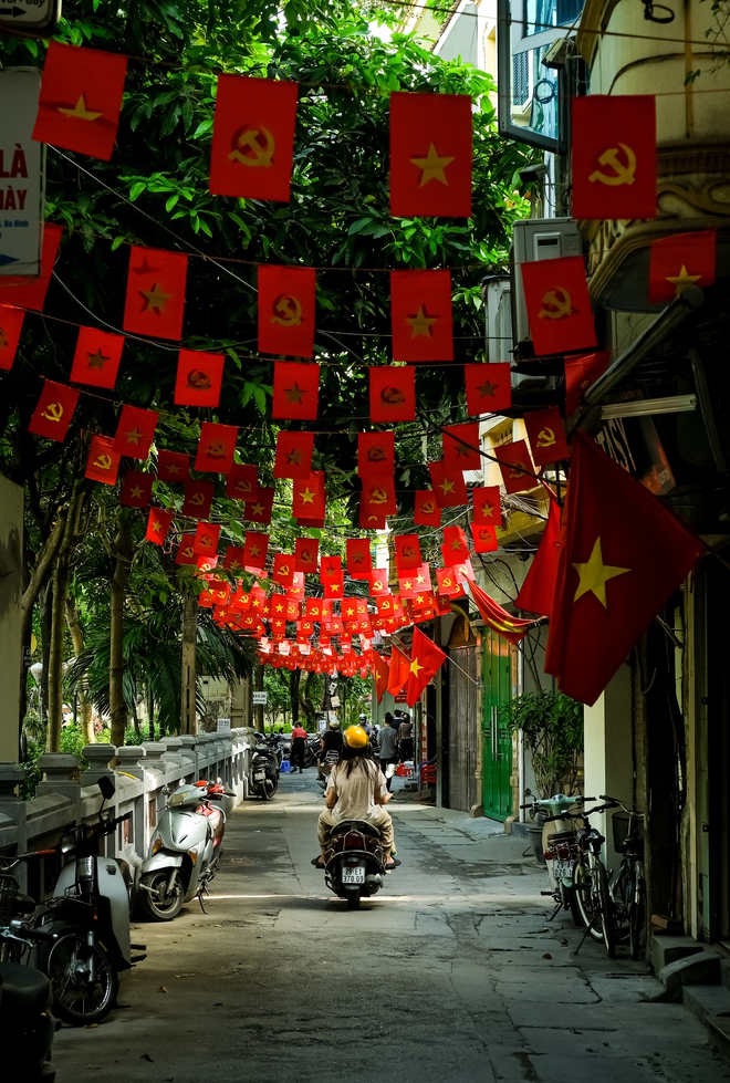 Hà Nội 1/9: Các điểm du lịch lịch sử hút khách, giới trẻ thong thả đi cà phê tận hưởng mùa thu "Tết Độc lập"- Ảnh 20. Hà Nội 1/9: Các điểm du lịch lịch sử hút khách, giới trẻ thong thả đi cà phê tận hưởng mùa thu "Tết Độc lập"- Ảnh 20.
