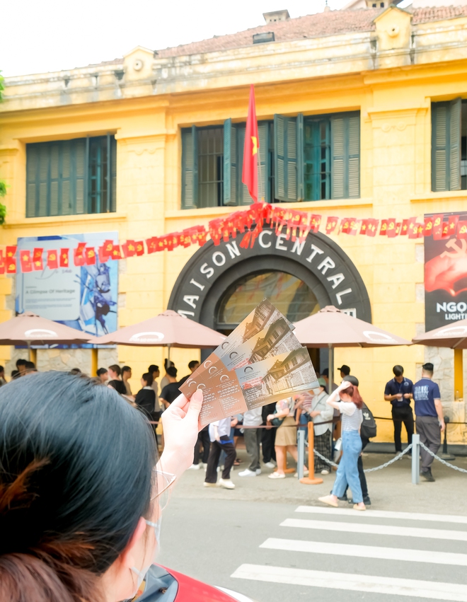 Hà Nội 1/9: Các điểm du lịch lịch sử hút khách, giới trẻ thong thả đi cà phê tận hưởng mùa thu "Tết Độc lập"- Ảnh 21. Hà Nội 1/9: Các điểm du lịch lịch sử hút khách, giới trẻ thong thả đi cà phê tận hưởng mùa thu "Tết Độc lập"- Ảnh 21.