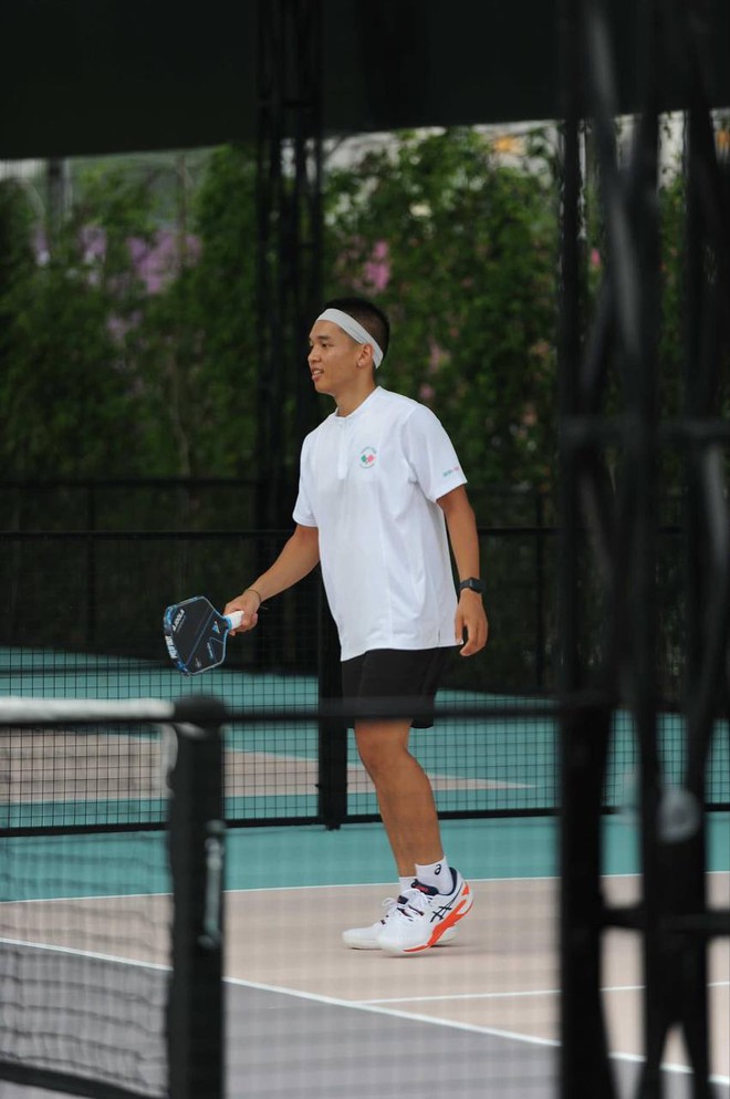 Chơi pickleball 4 ngày xuyên lễ, hội “chị đẹp” tuyên bố 1 điều bất ngờ về lời đồn lên sân giữ chồng- Ảnh 9. Chơi pickleball 4 ngày xuyên lễ, hội “chị đẹp” tuyên bố 1 điều bất ngờ về lời đồn lên sân giữ chồng- Ảnh 9.