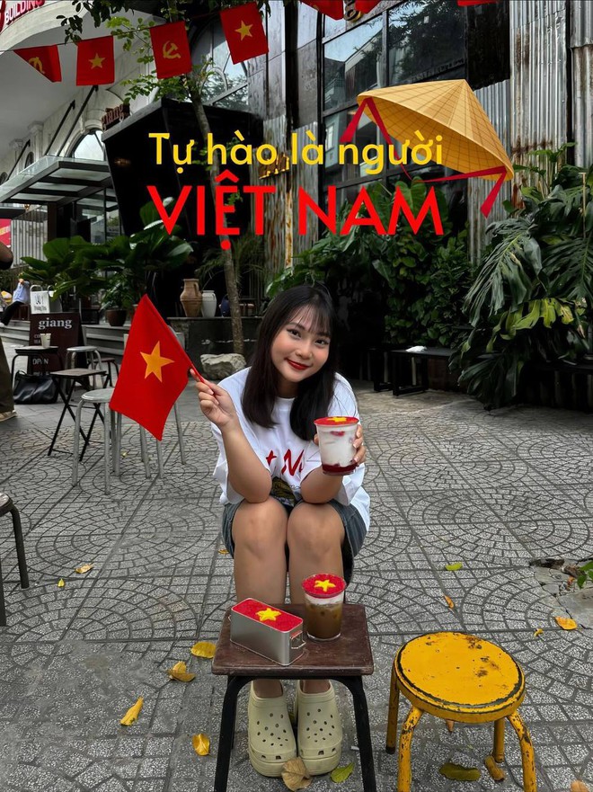 “Đi giữa cờ hoa” - khi người trẻ lan toả lòng yêu nước bằng sự “sáng tạo” đẹp đẽ thế đấy!- Ảnh 11. “Đi giữa cờ hoa” - khi người trẻ lan toả lòng yêu nước bằng sự “sáng tạo” đẹp đẽ thế đấy!- Ảnh 11.