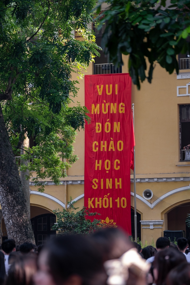 Toàn cảnh lễ khai giảng năm học mới: Rất nhanh - gọn nhưng vẫn thừa vui tươi và háo hức!- Ảnh 7. Toàn cảnh lễ khai giảng năm học mới: Rất nhanh - gọn nhưng vẫn thừa vui tươi và háo hức!- Ảnh 7.