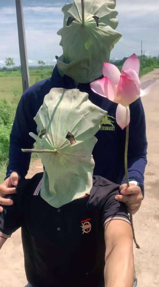 Trào lưu kỳ dị lấy đồ ăn làm mặt nạ chạy xe đã đến mức này rồi ư? Không tiết chế kẻo rước họa vào thân lúc nào không hay!- Ảnh 5. Trào lưu kỳ dị lấy đồ ăn làm mặt nạ chạy xe đã đến mức này rồi ư? Không tiết chế kẻo rước họa vào thân lúc nào không hay!- Ảnh 5.