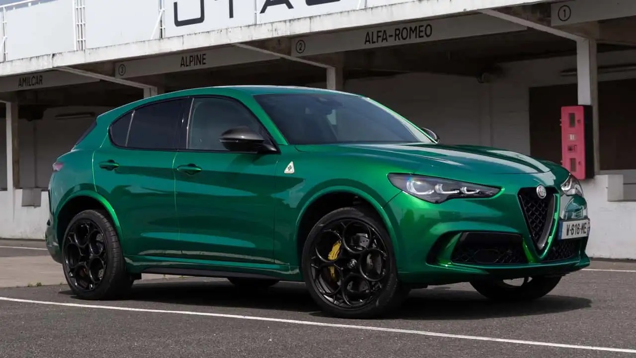 alfa romeo stelvio quadrifoglio