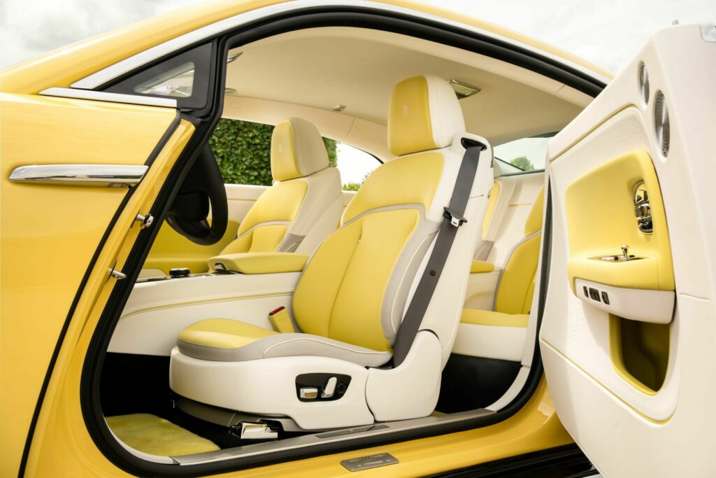 httpswwwcarscoopscomwp contentuploads202408rolls royce spectre semaphore 12 1024x683 httpswwwcarscoopscomwp contentuploads202408rolls royce spectre semaphore 12 1024x683