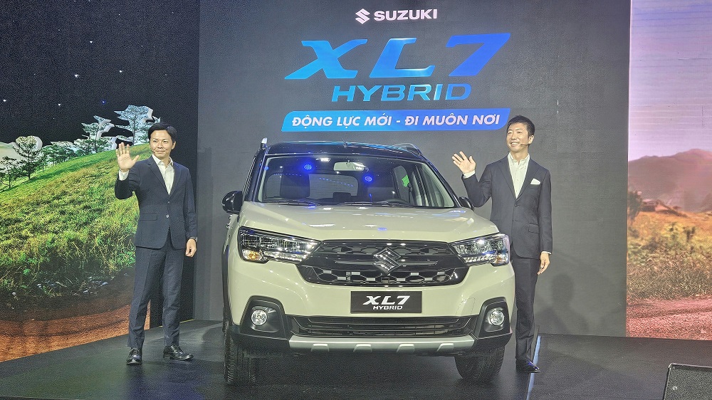 suzuki xl7 hybrid 1