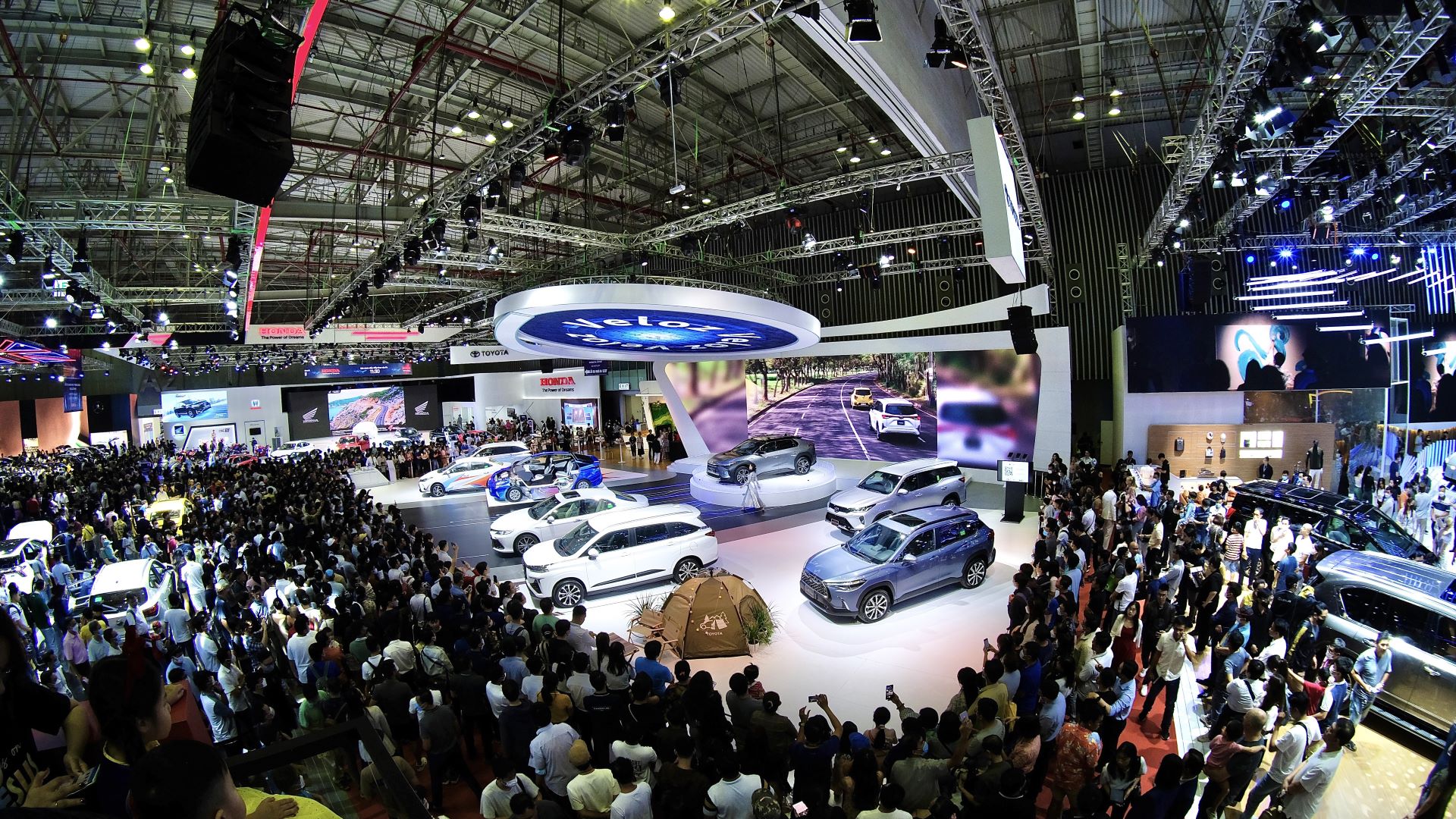 Vietnam Motor Show 2024 chính thức khởi động, ấn định danh sách tham gia