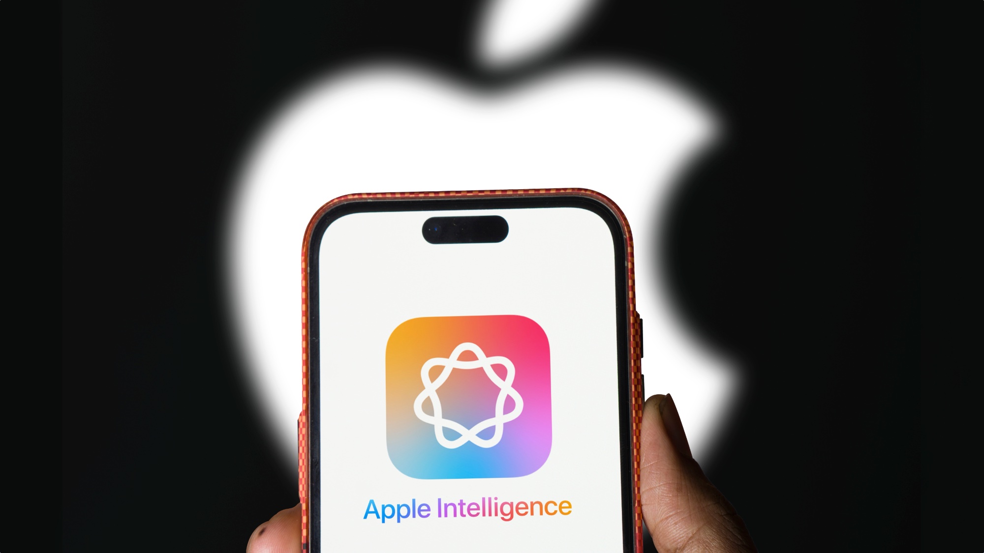 Apple Intelligence cuối cùng cũng đã có mặt trên iPhone, iPad